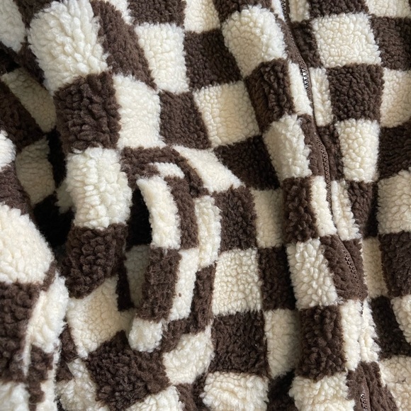 NWOT checker print teddy jacket - Picture 4 of 10